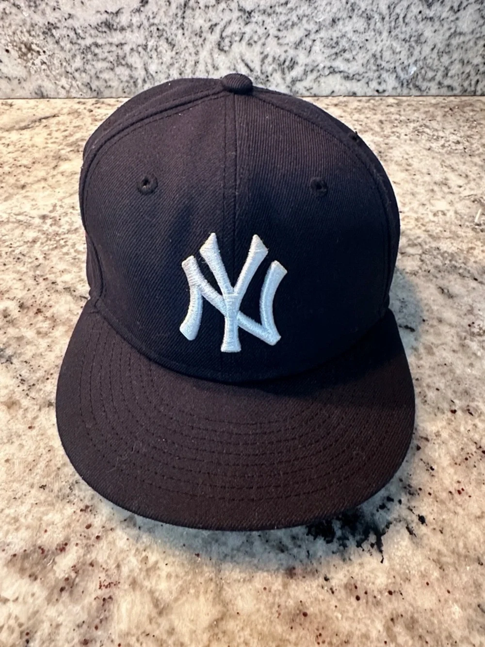 Navy NY Yankees youth cap with snap back